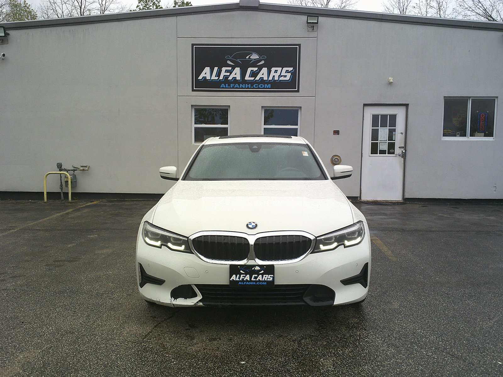 Used 2020 BMW 330i xDrive Sedan w/ Premium Package AWD/4WD image 2