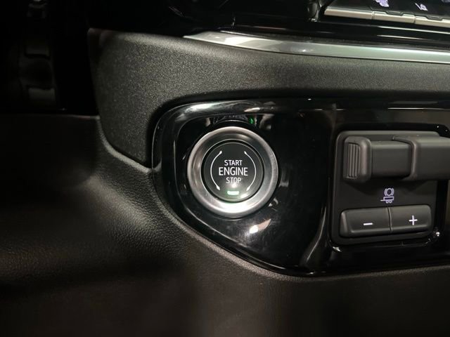 Used 2025 Chevrolet Silverado 3500 High Country w/ High Country Premium Package AWD/4WD image 33
