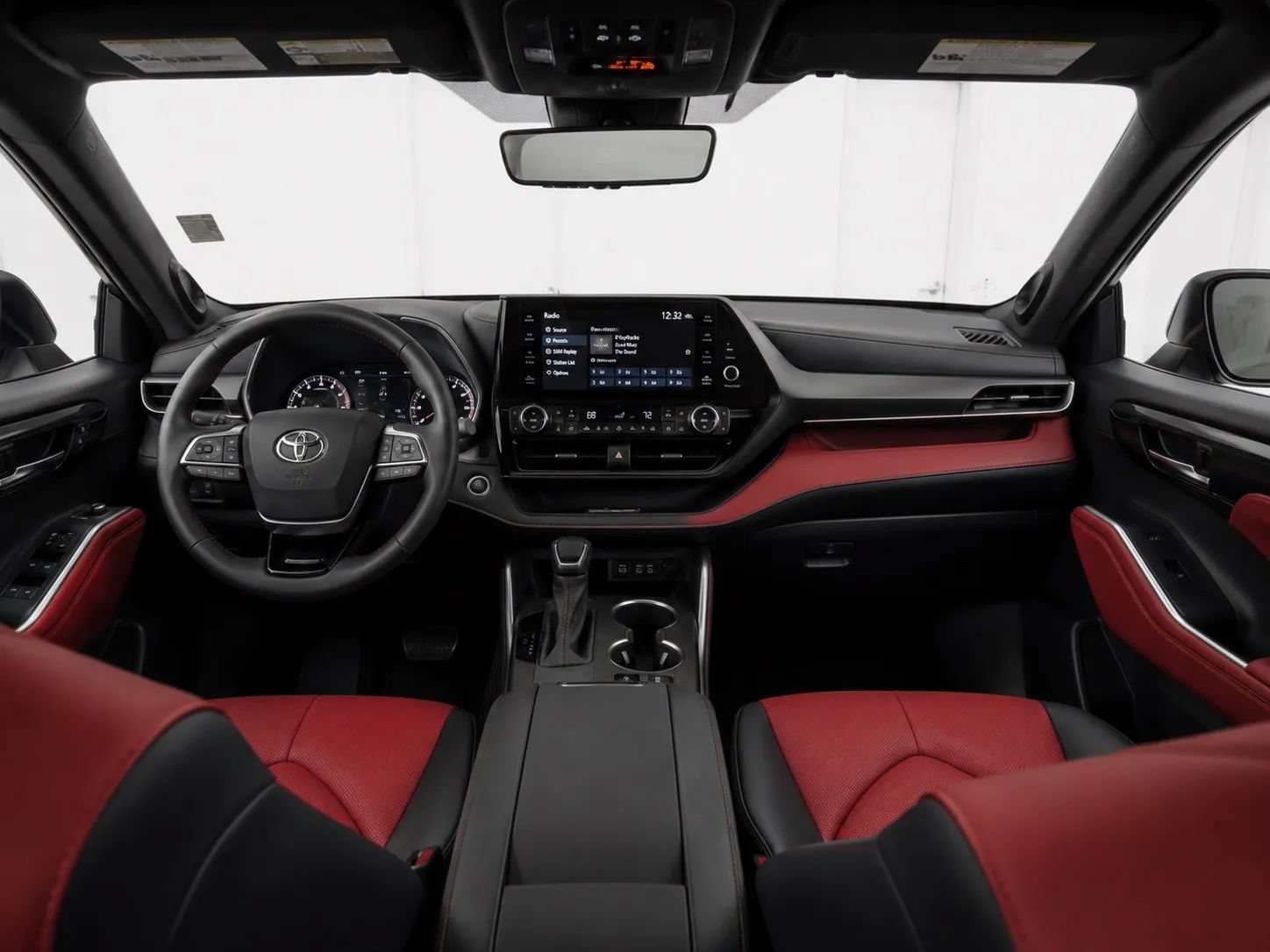 Used 2023 Toyota Highlander XSE AWD/4WD image 12