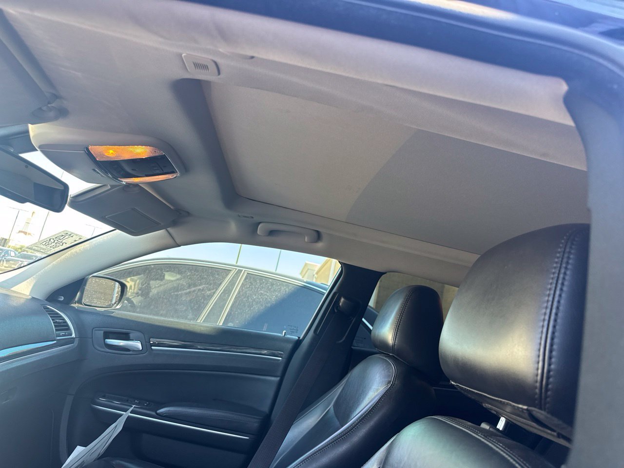 Used 2022 Chrysler 300 Touring L w/ Popular Equipment Group AWD/4WD image 8