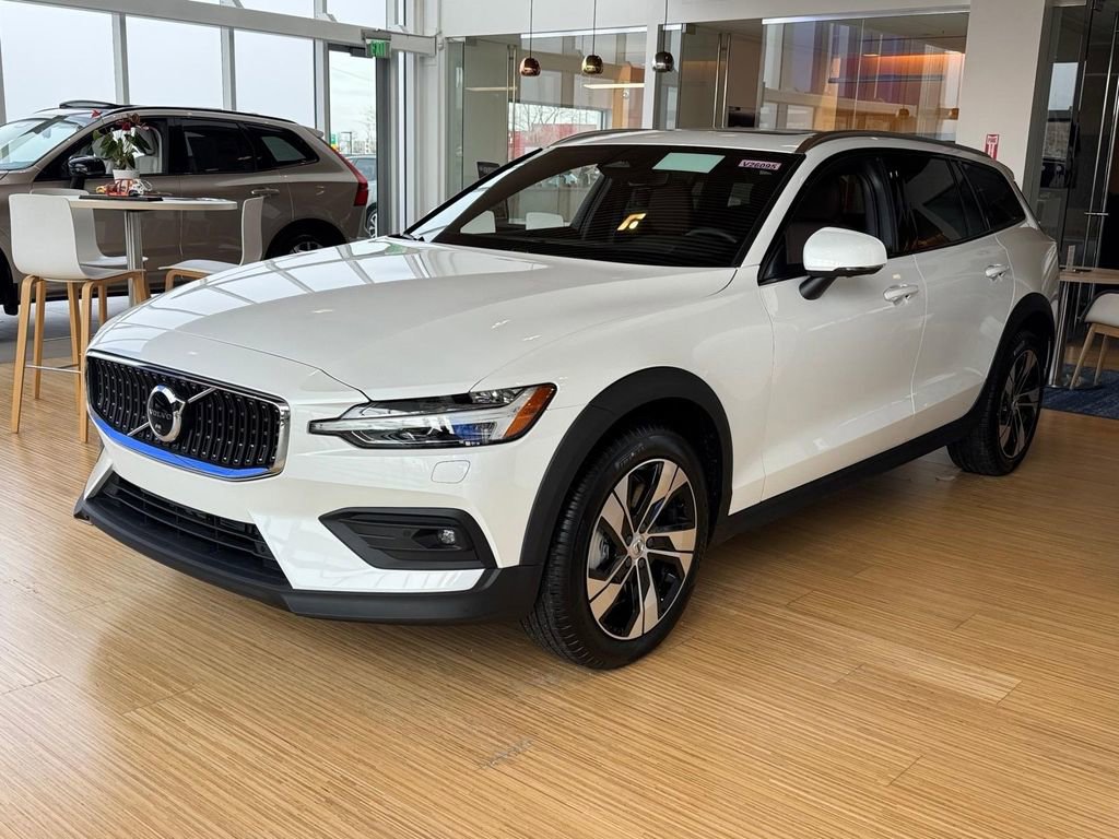 New 2026 Volvo V60 B5 Cross Country Plus w/ Climate Package