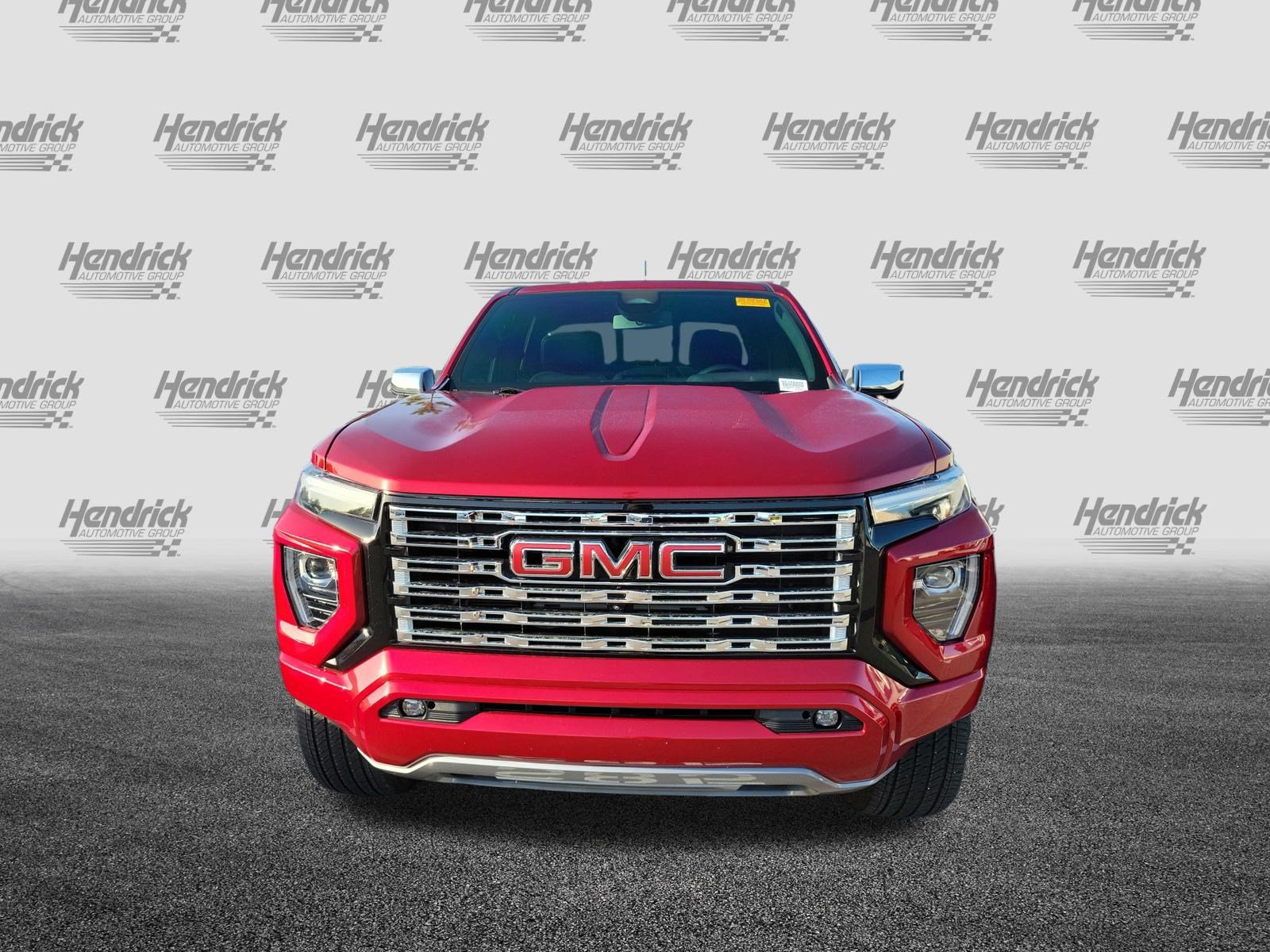 Used 2024 GMC Canyon Denali AWD/4WD image 3