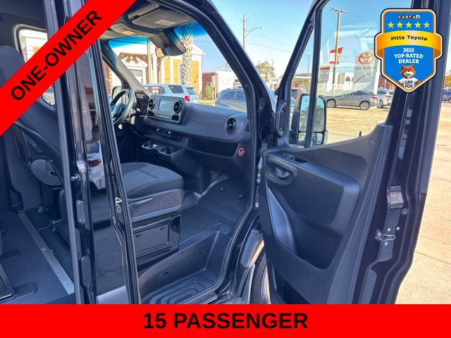 Used 2019 Freightliner Sprinter 2500 RWD image 11