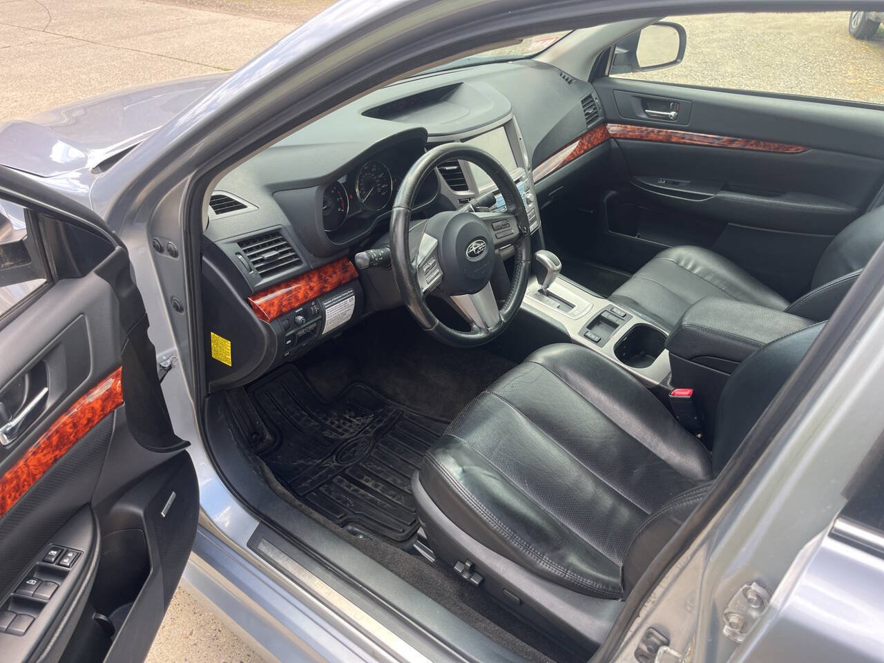 Used 2012 Subaru Legacy 2.5i Limited AWD/4WD image 7