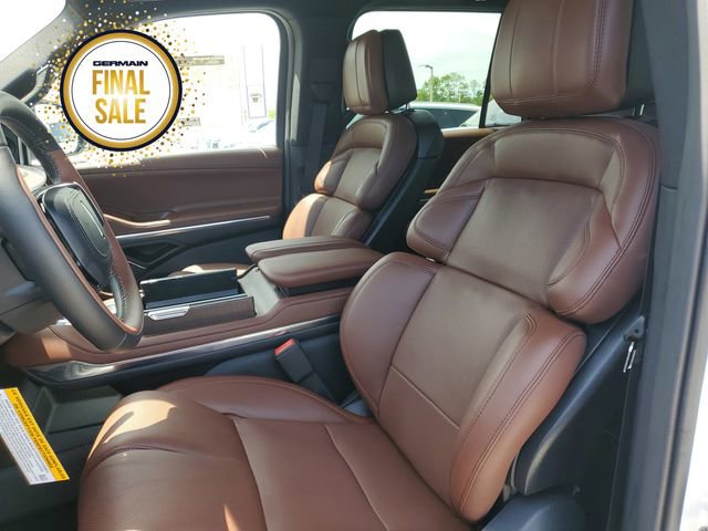 New 2025 Lincoln Navigator Reserve image 16