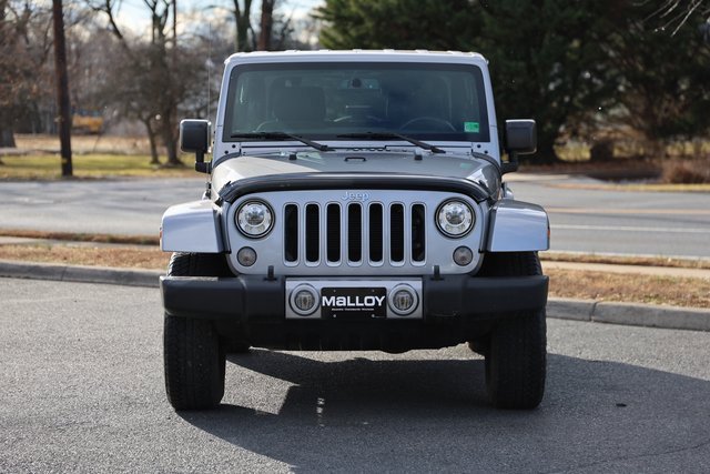Used 2018 Jeep Wrangler Sahara w/ Connectivity Group image 4