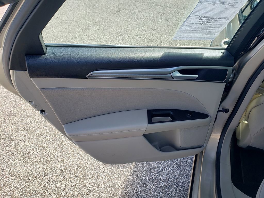 Certified 2019 Ford Fusion SE image 12