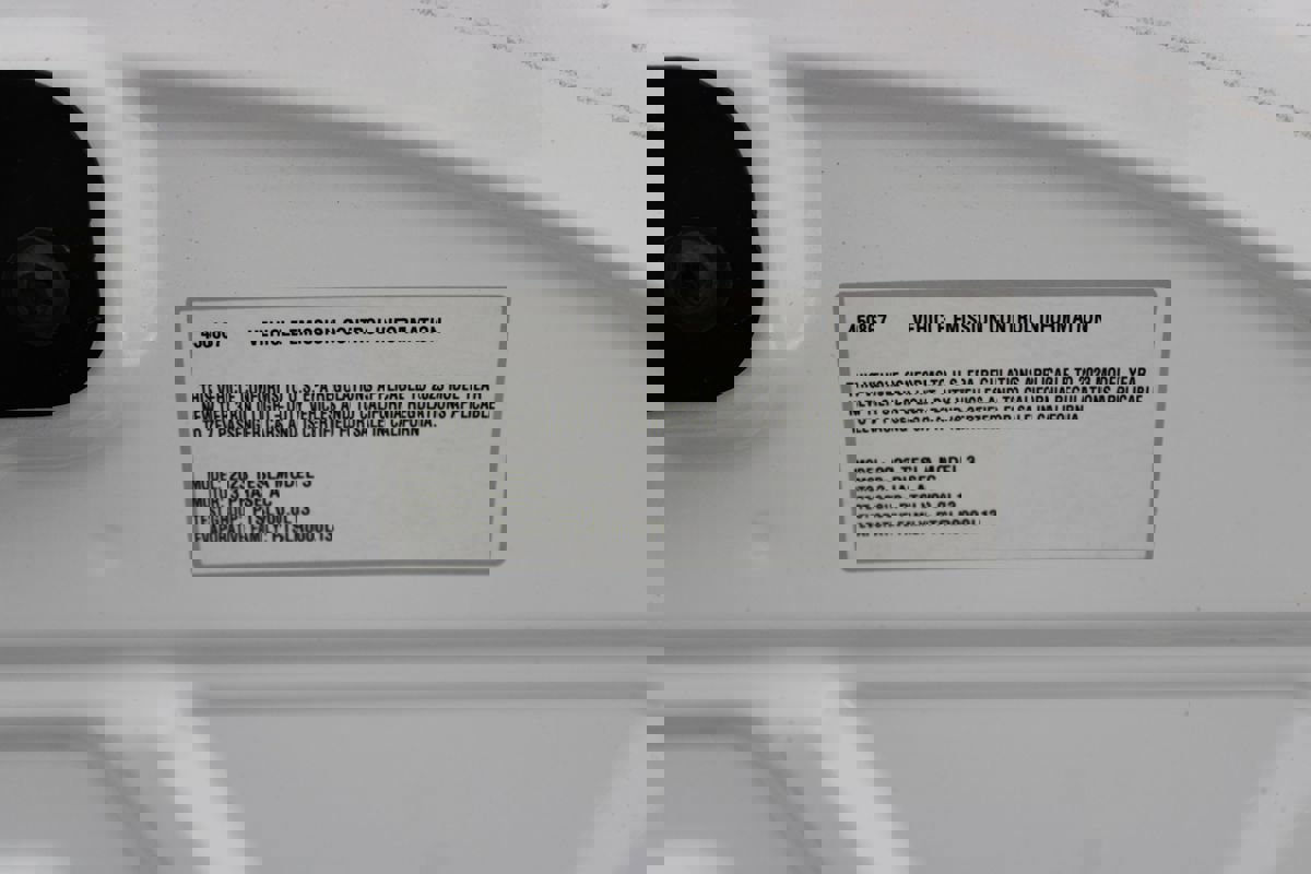 Used 2023 Tesla Model 3 Standard Range image 32