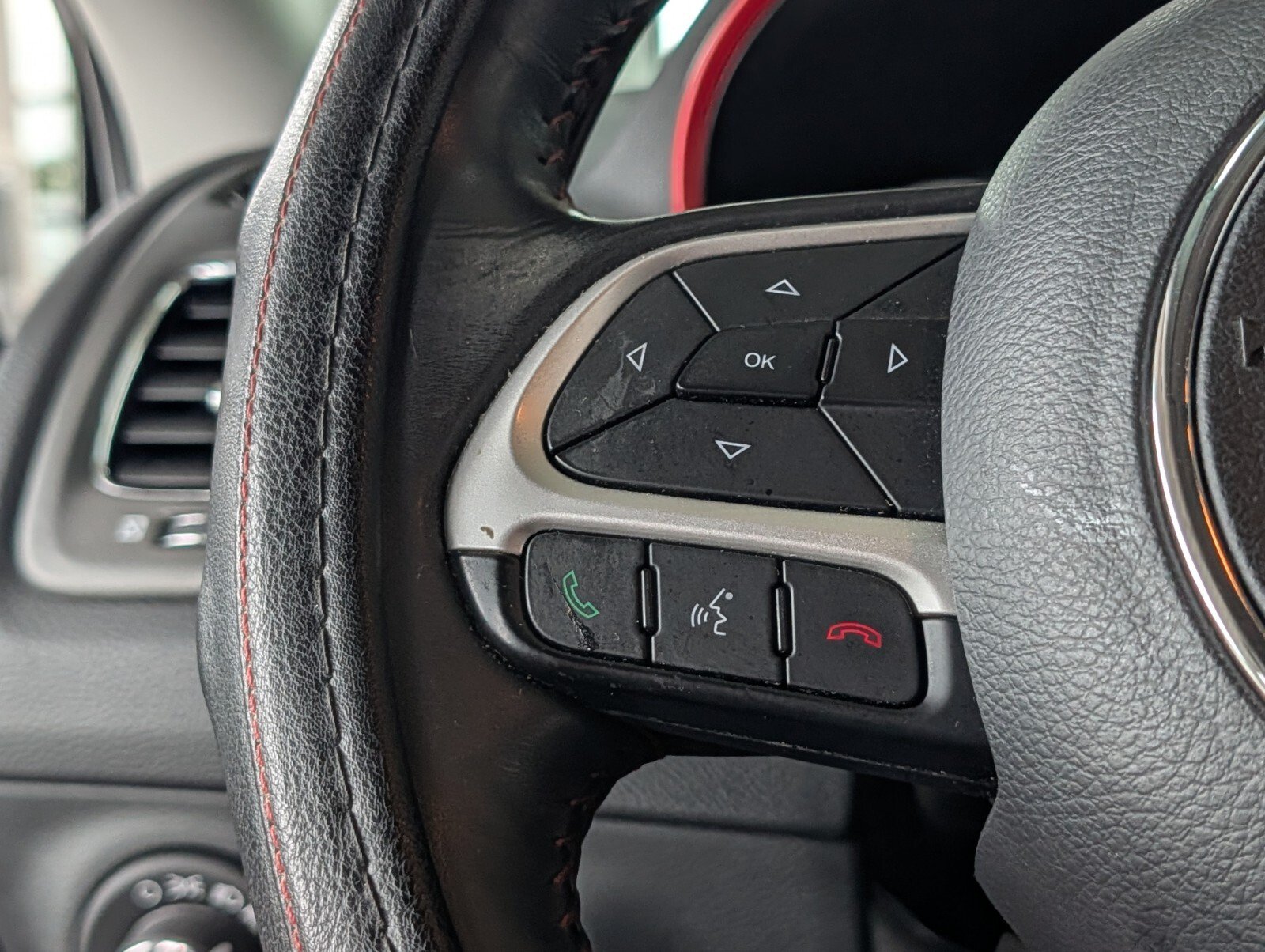 Used 2019 Jeep Compass Trailhawk AWD/4WD image 19