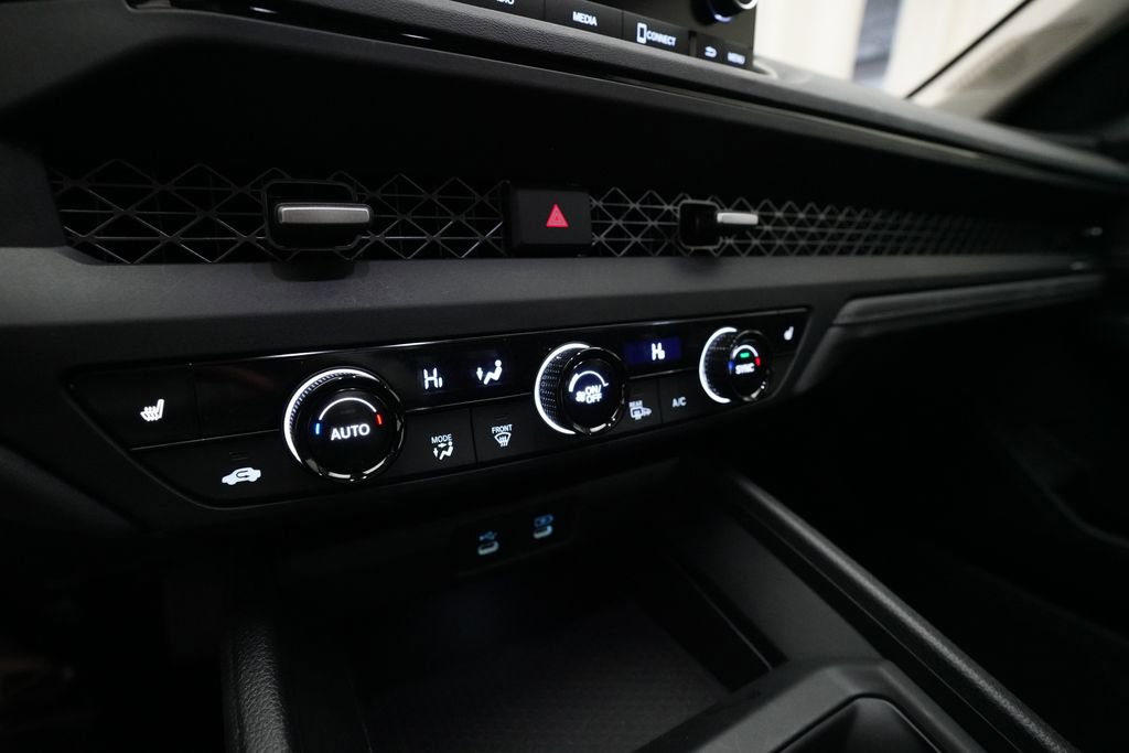 Certified 2025 Honda Accord SE image 20