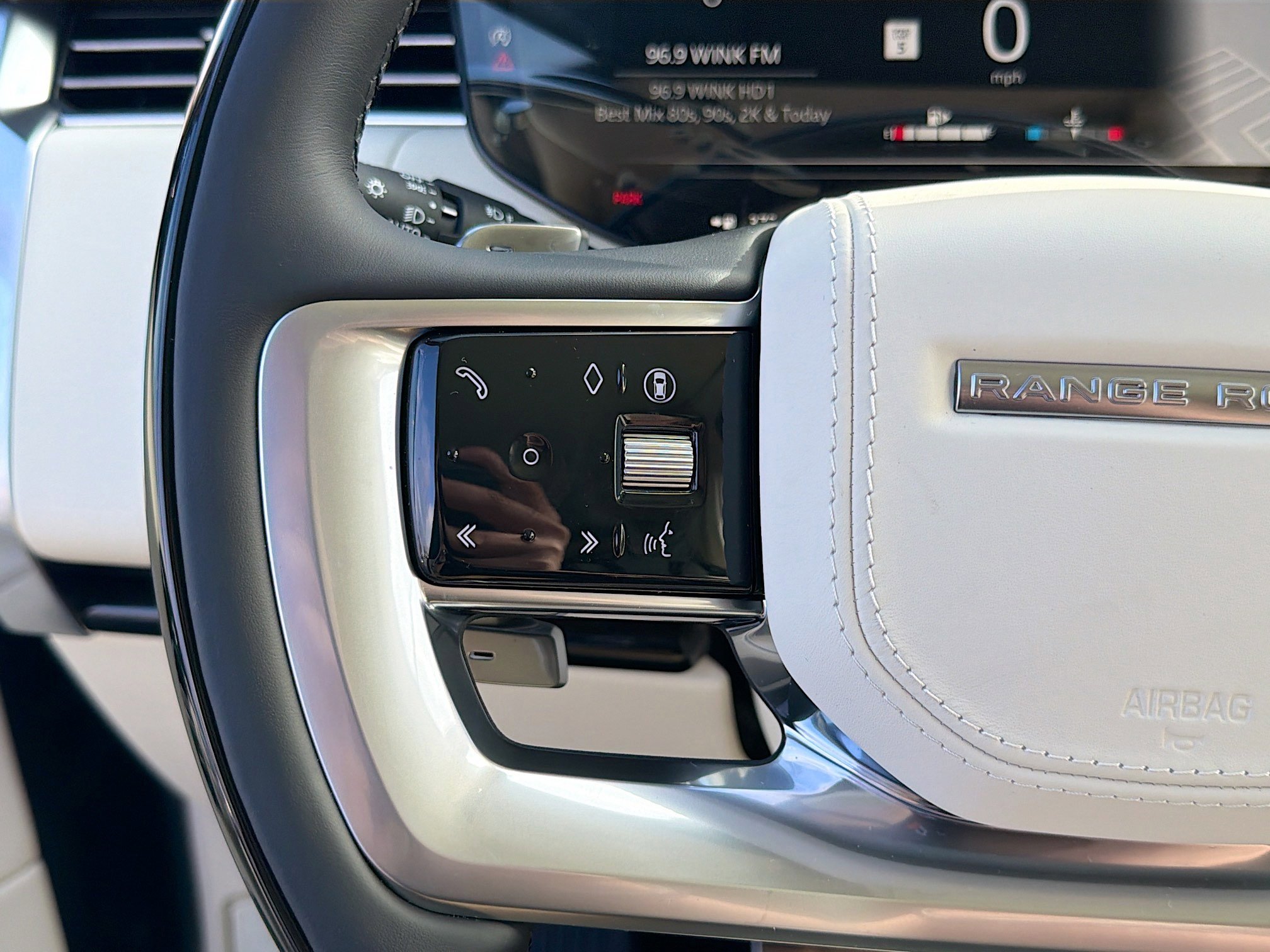 New 2026 Land Rover Range Rover Long Wheelbase Autobiography image 39