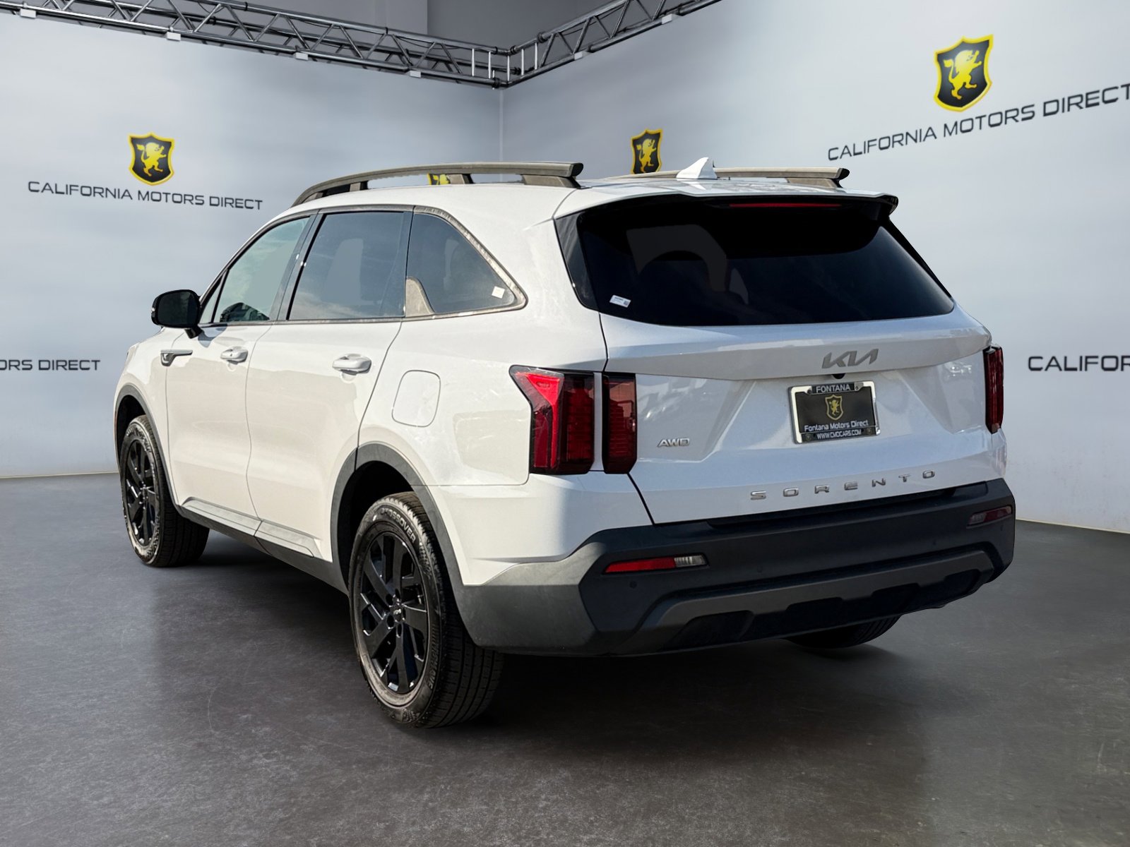 Used 2022 Kia Sorento S w/ Panoramic Sunroof Package image 3