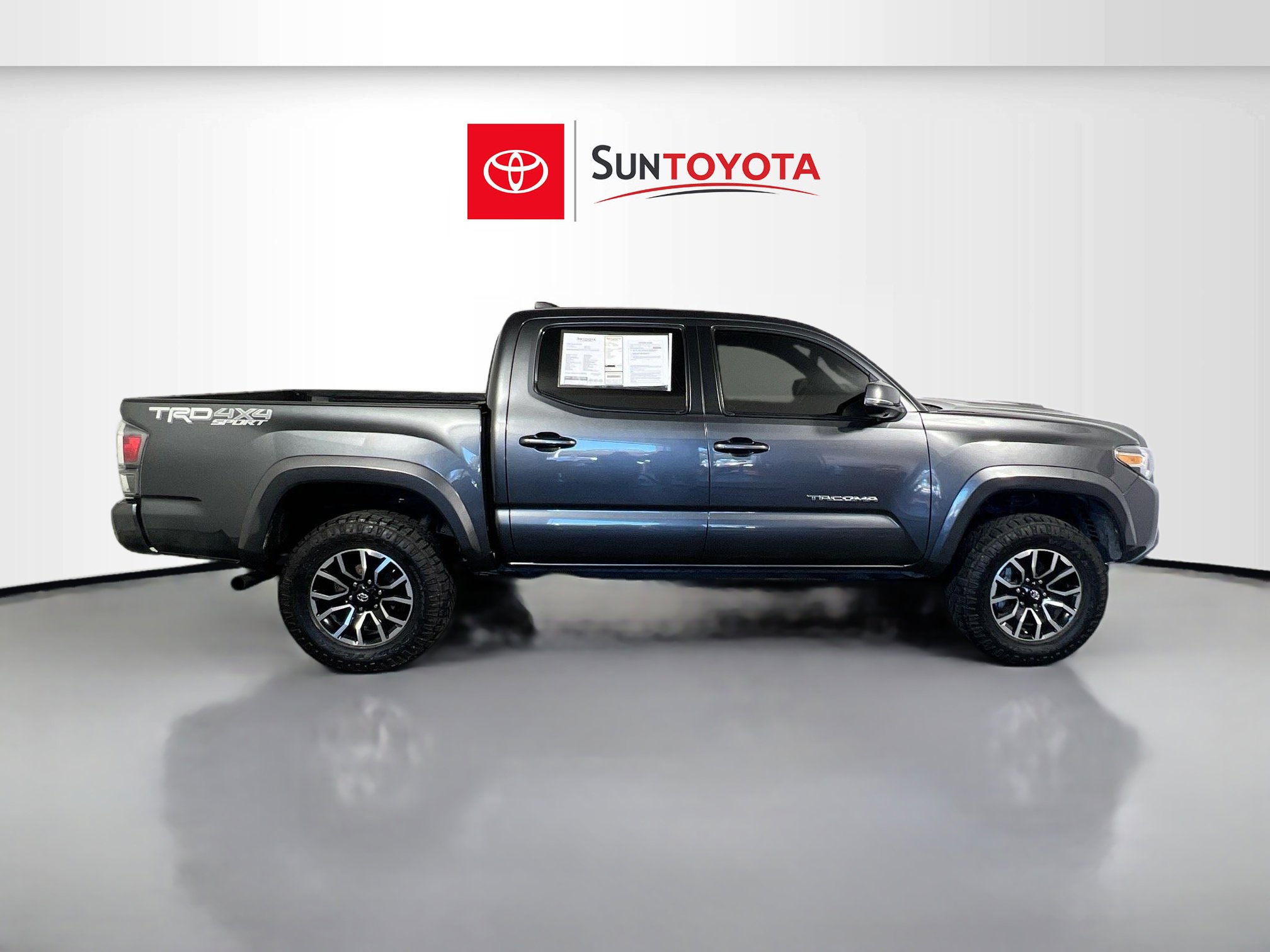 Used 2023 Toyota Tacoma TRD Sport w/ Advanced Technology Package image 2
