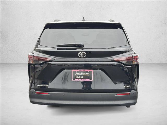 New 2026 Toyota Sienna XLE image 6