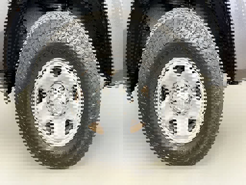 Used 2018 Toyota Tacoma SR w/ SR Convenience Package image 7