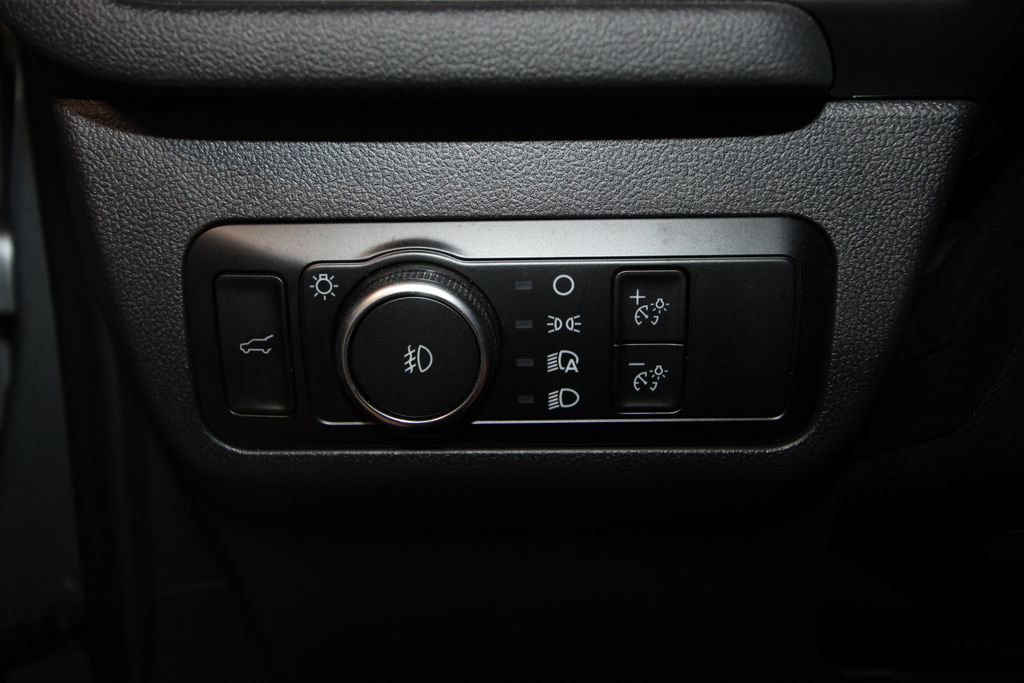 Used 2024 Ford Escape ST-Line Select w/ Tech Pack #1 AWD/4WD image 9