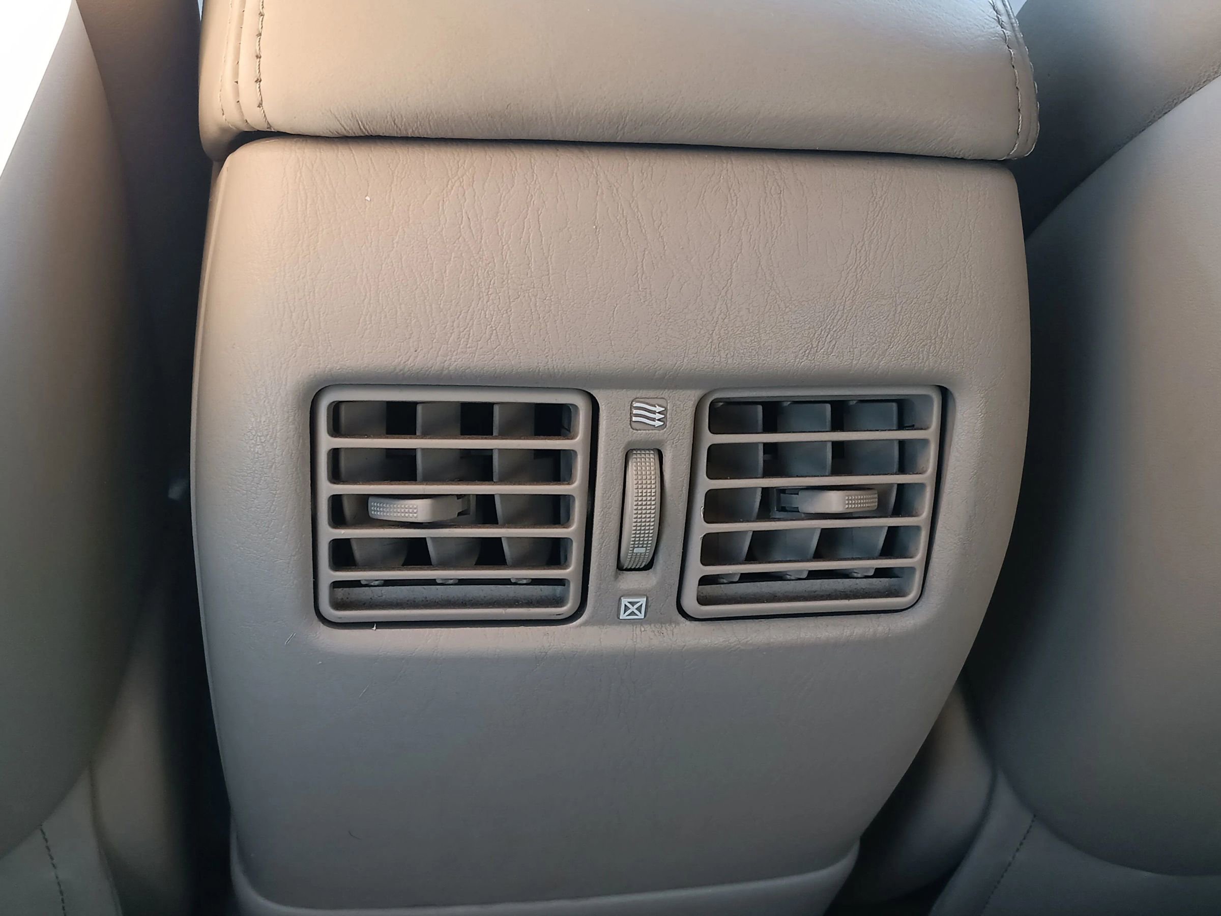 Used 2004 Lexus ES 330 image 23