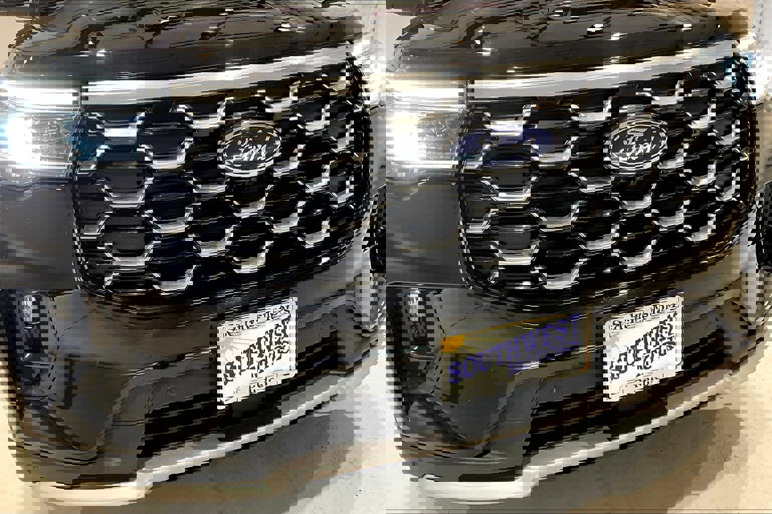 Used 2025 Ford Explorer Platinum w/ LUX Leather Package image 32