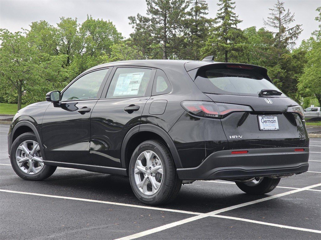 Used 2025 Honda HR-V LX image 17