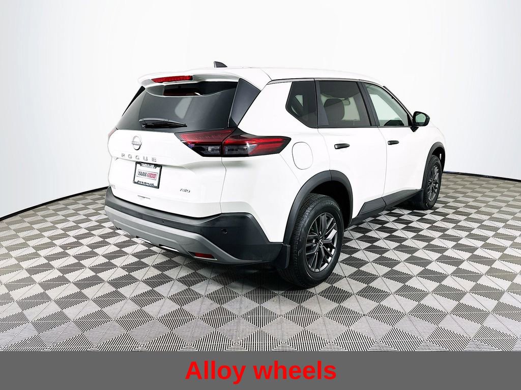 Certified 2023 Nissan Rogue S image 12