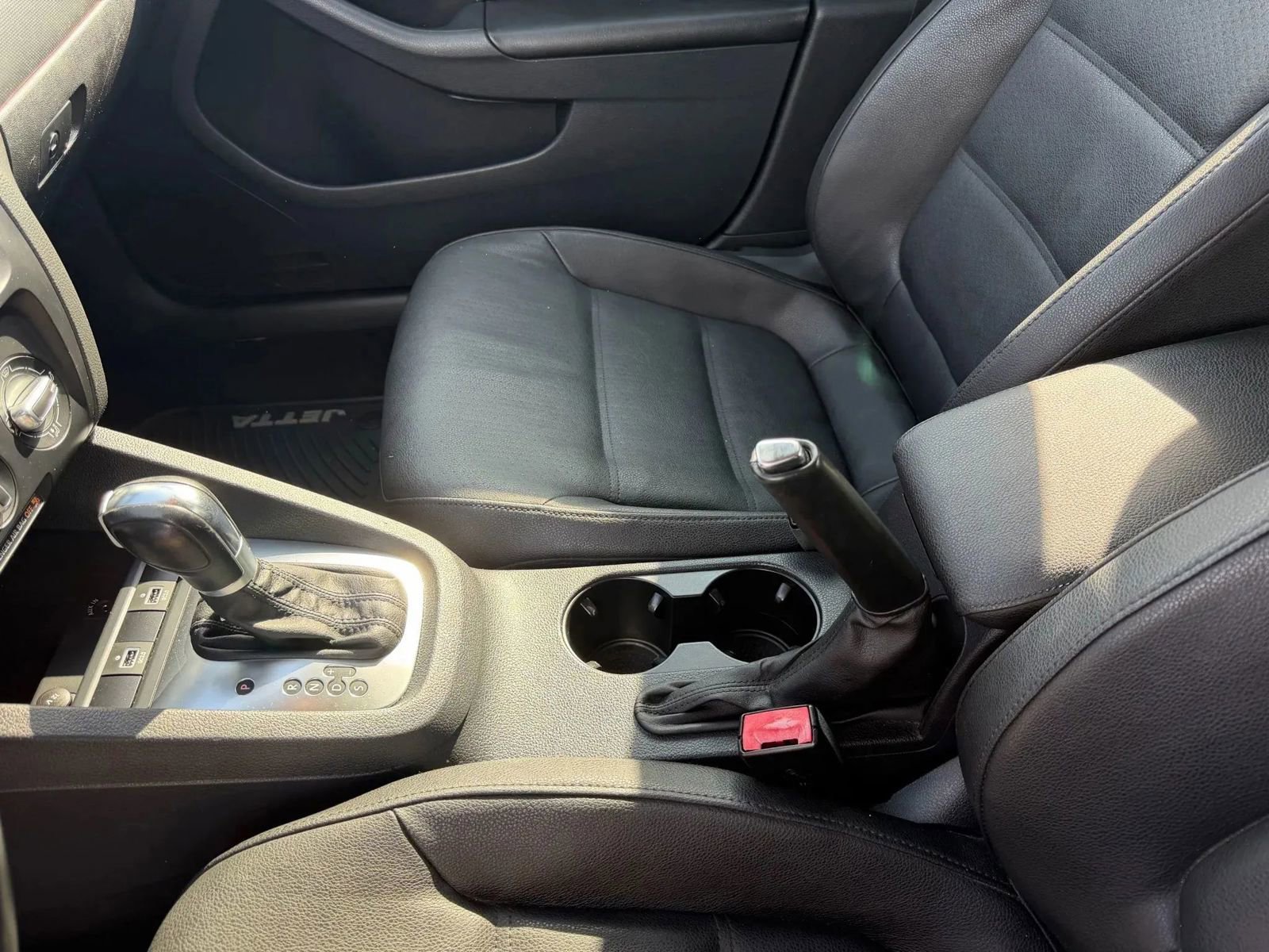 Used 2012 Volkswagen Jetta SE image 26