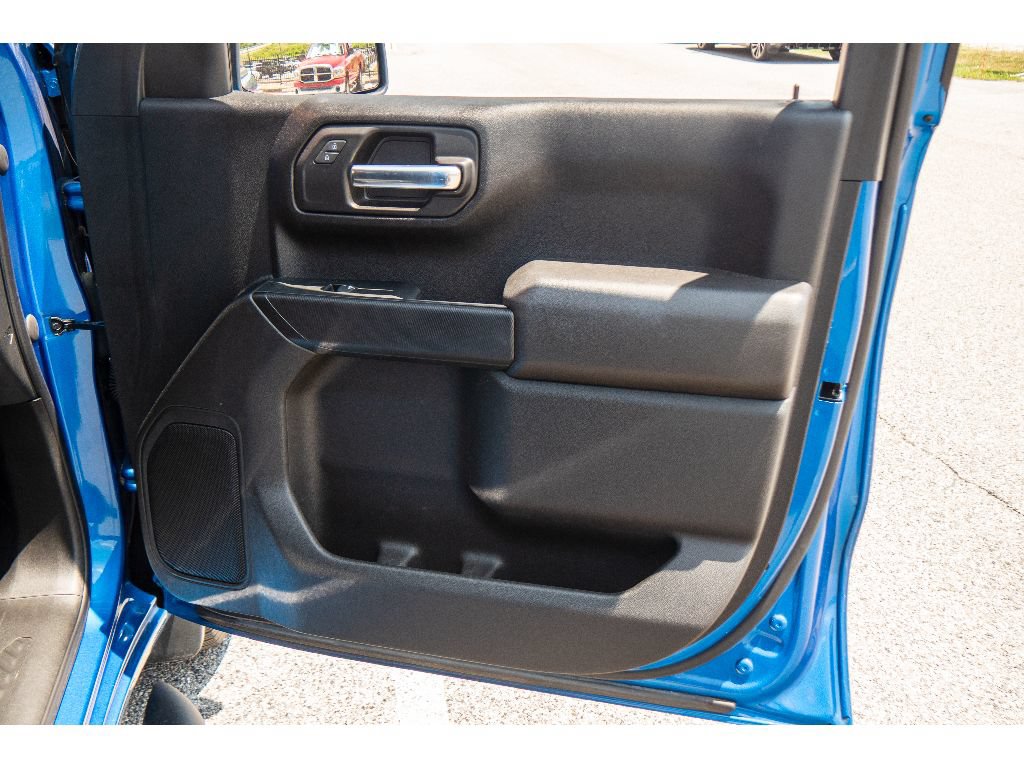 Used 2023 Chevrolet Silverado 1500 Custom w/ LPO, Dark Essentials Package AWD/4WD image 15