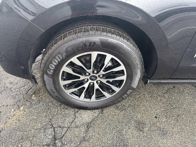 Certified 2025 Ford Expedition Max Platinum AWD/4WD image 16