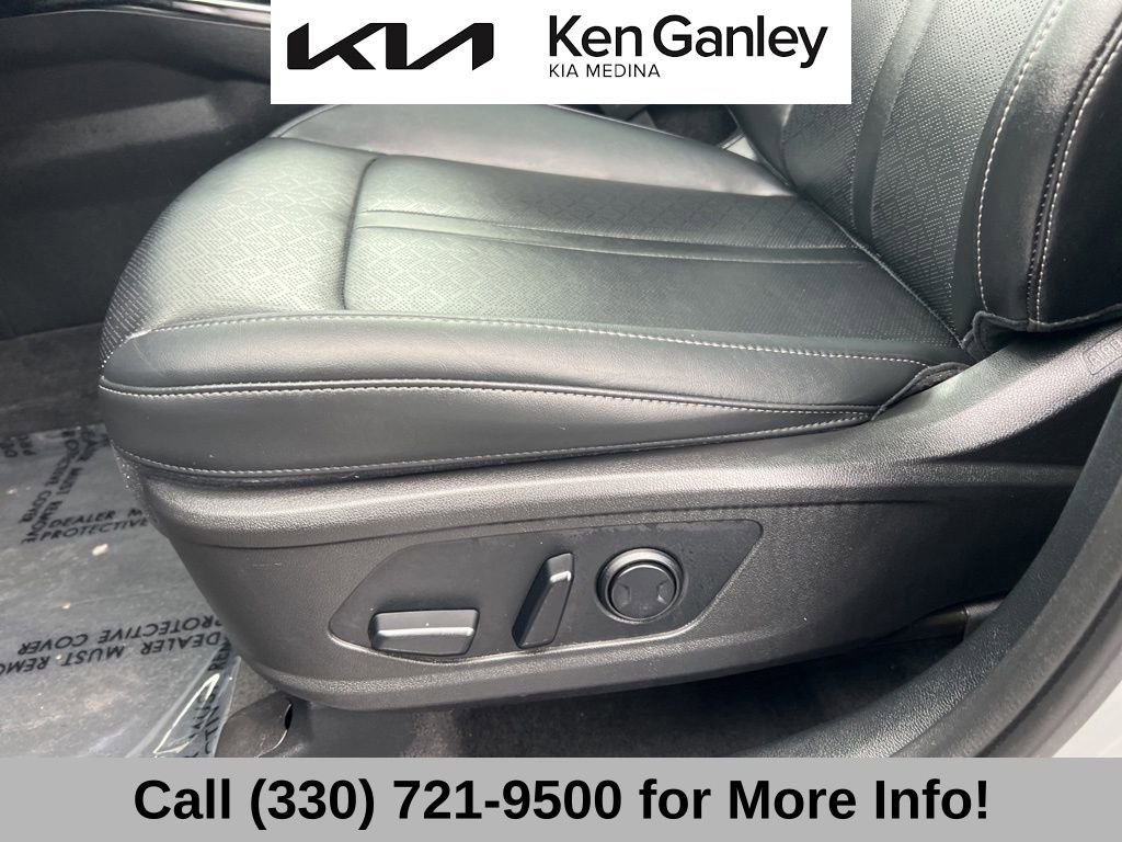 Certified 2022 Kia Sorento EX w/ Panoramic Sunroof Package image 29