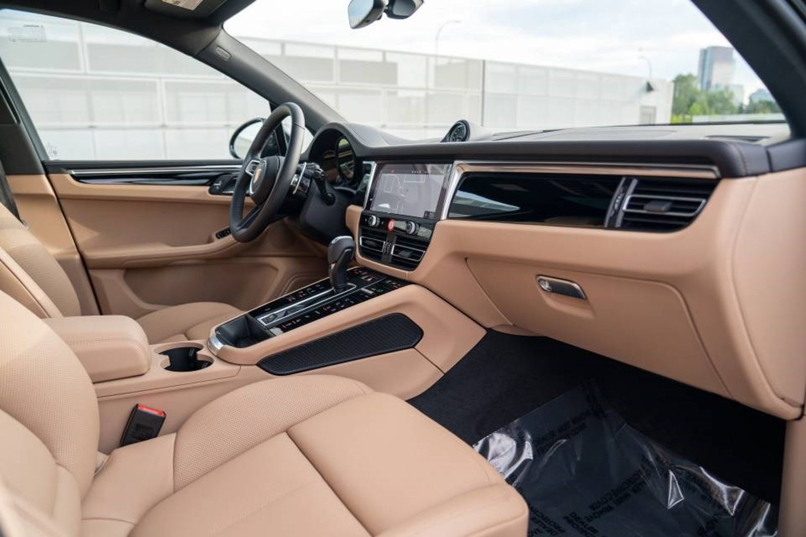 New 2026 Porsche Macan AWD/4WD image 26