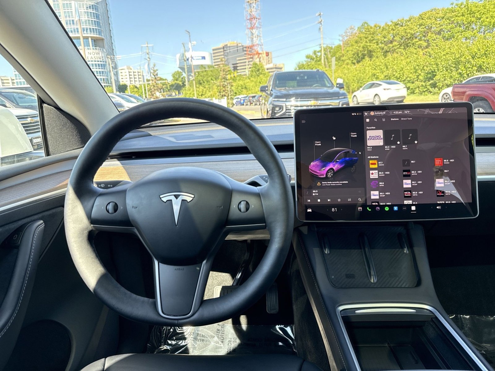 Used 2024 Tesla Model Y Long Range AWD/4WD image 16