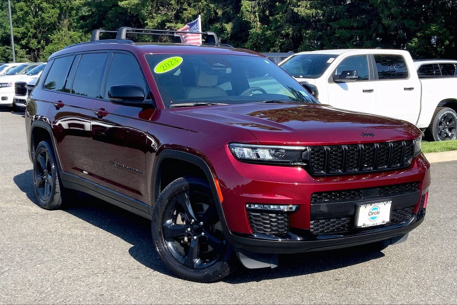 Certified 2023 Jeep Grand Cherokee L Limited w/ Black Appearance Package AWD/4WD image 2