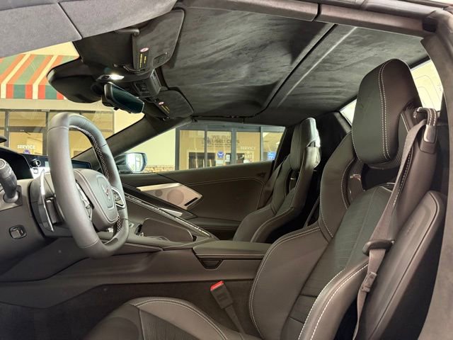 Used 2025 Chevrolet Corvette Stingray Premium Conv w/ Z51 Performance Package RWD image 24