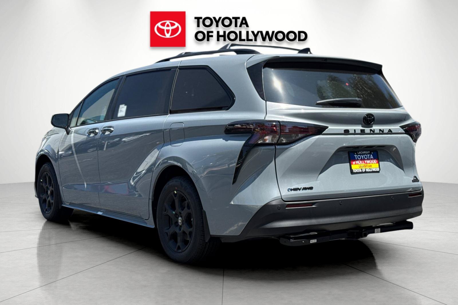 New 2026 Toyota Sienna XLE Woodland Edition AWD/4WD image 6