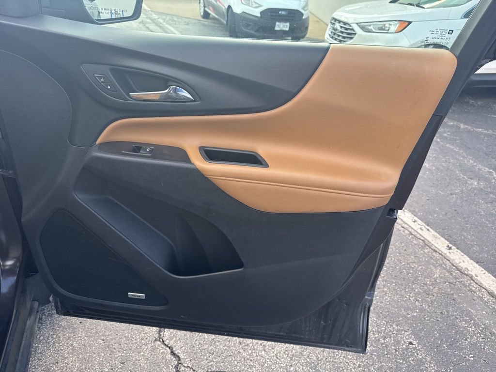 Used 2020 Chevrolet Equinox Premier AWD/4WD image 30