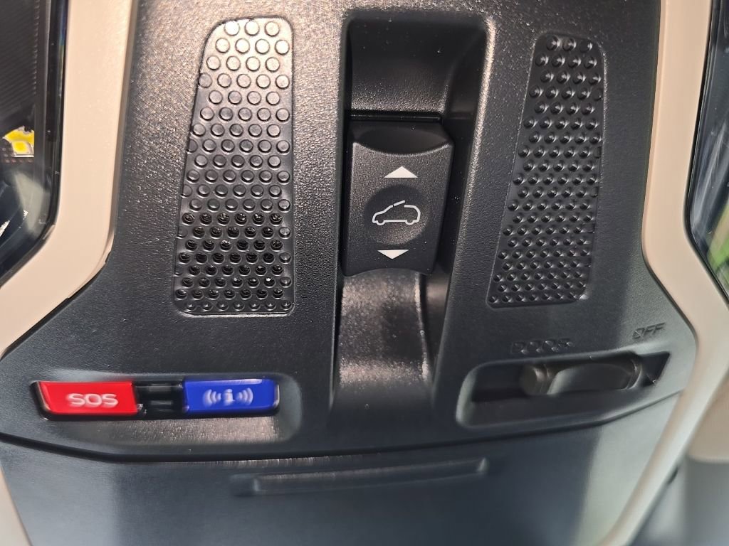 Certified 2025 Subaru Outback Premium image 23