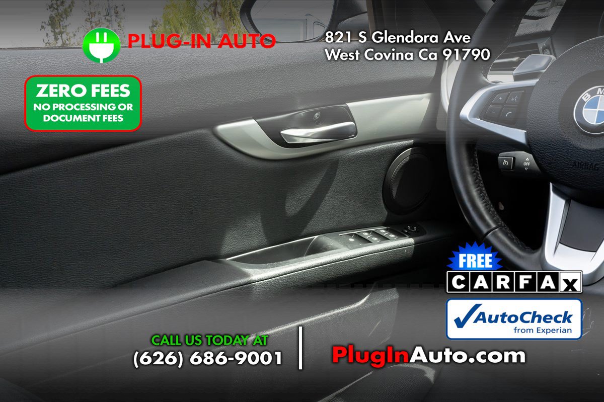 Used 2011 BMW Z4 sDrive30i RWD image 15