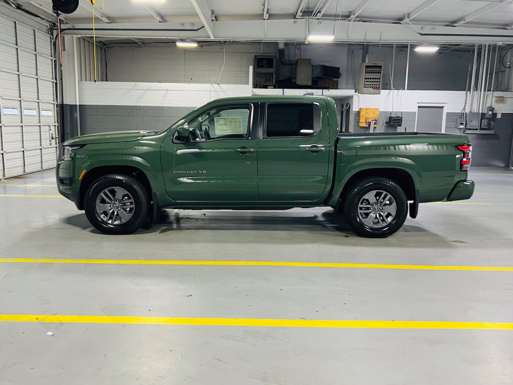 New 2027 Nissan Frontier SV RWD image 12