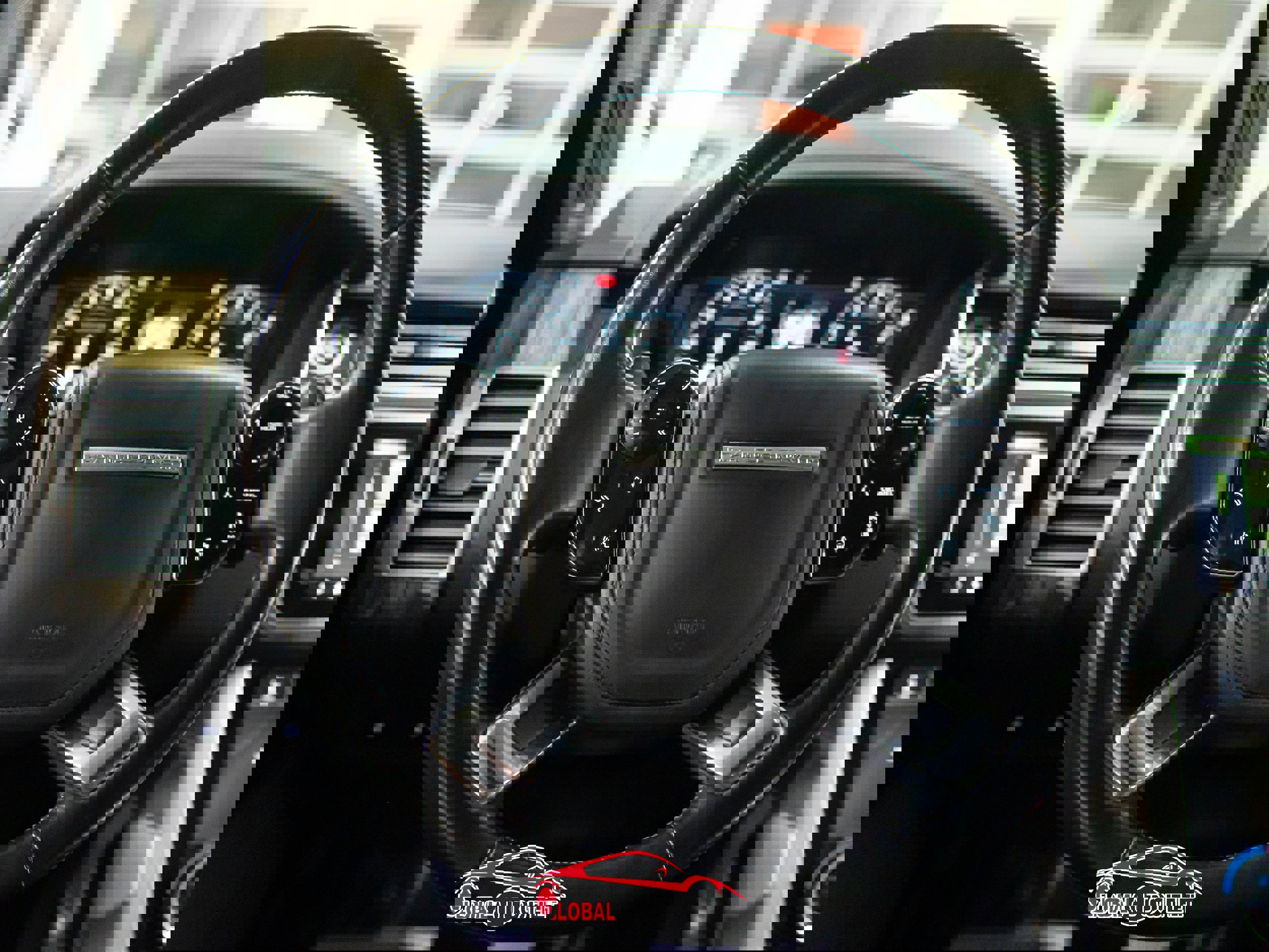 Used 2018 Land Rover Range Rover Long Wheelbase Supercharged image 25