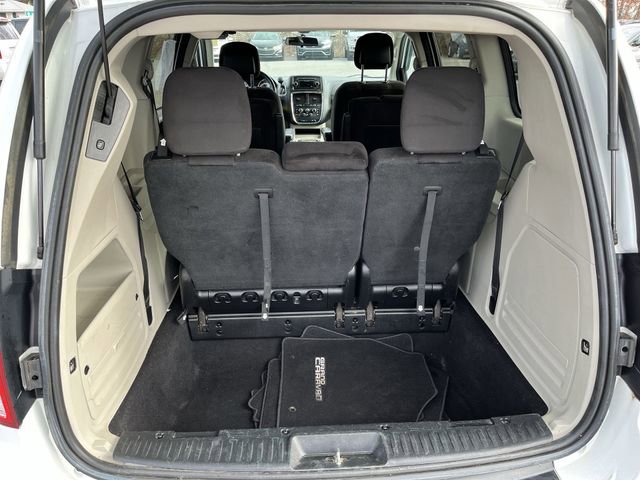 Used 2014 Dodge Grand Caravan SXT image 21