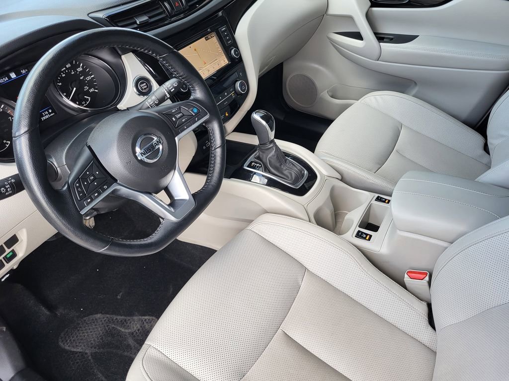 Used 2022 Nissan Rogue Sport SL w/ Premium Package image 12