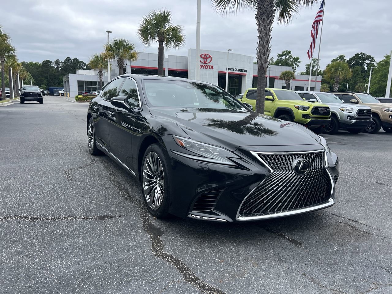 Used 2018 Lexus LS 500 AWD w/ Interior Upgrade Package image 2