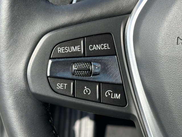 Used 2023 BMW 330i xDrive Sedan w/ Premium Package AWD/4WD image 24