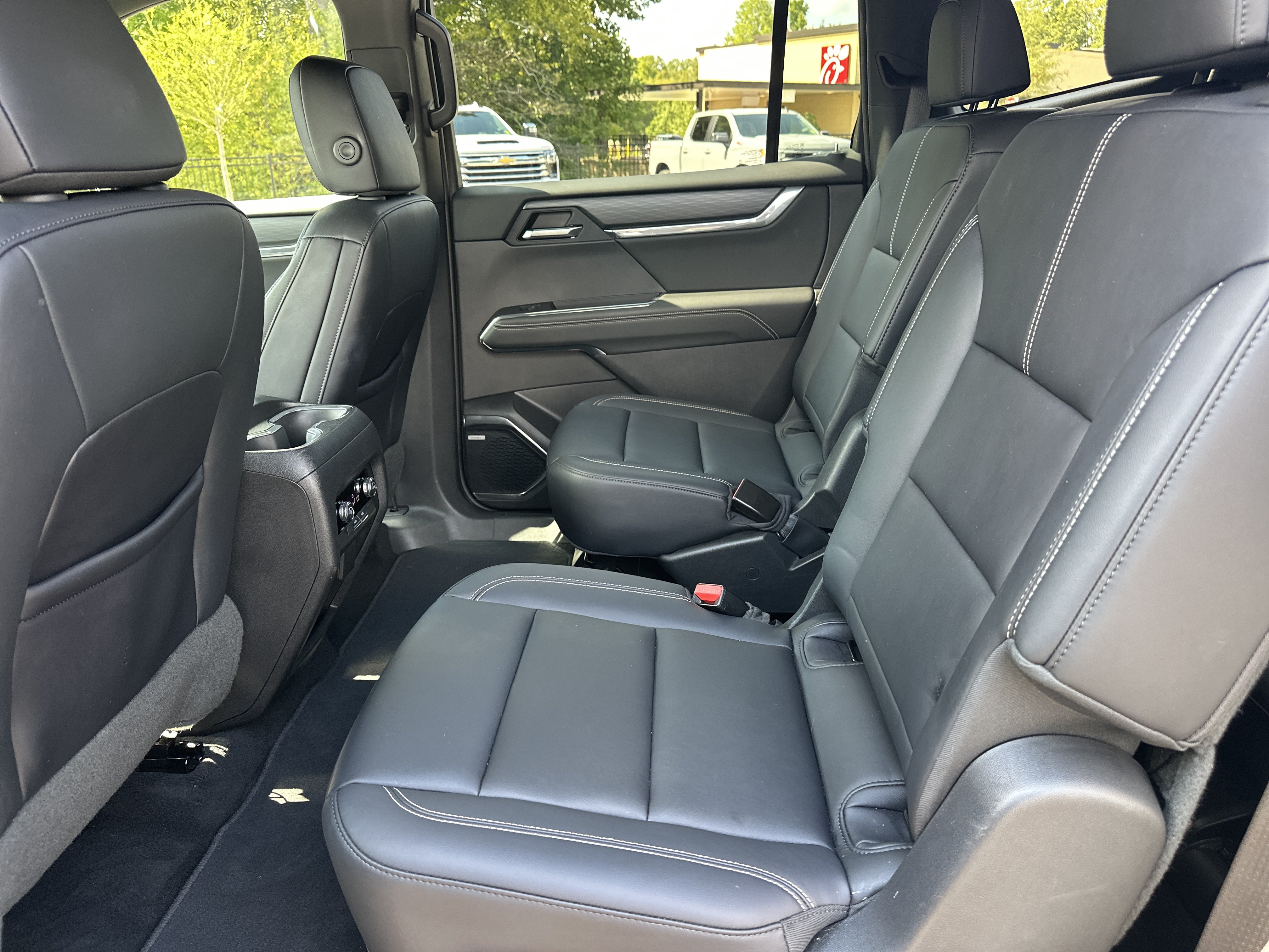 Used 2024 GMC Acadia Elevation FWD image 21
