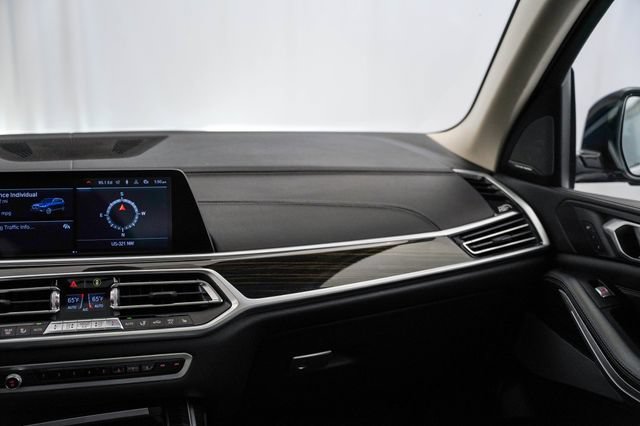 Used 2020 BMW X7 xDrive40i w/ Premium Package AWD/4WD image 5