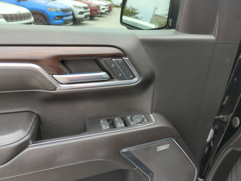 Used 2022 GMC Sierra 1500 SLT w/ SLT Premium Plus Package AWD/4WD image 19