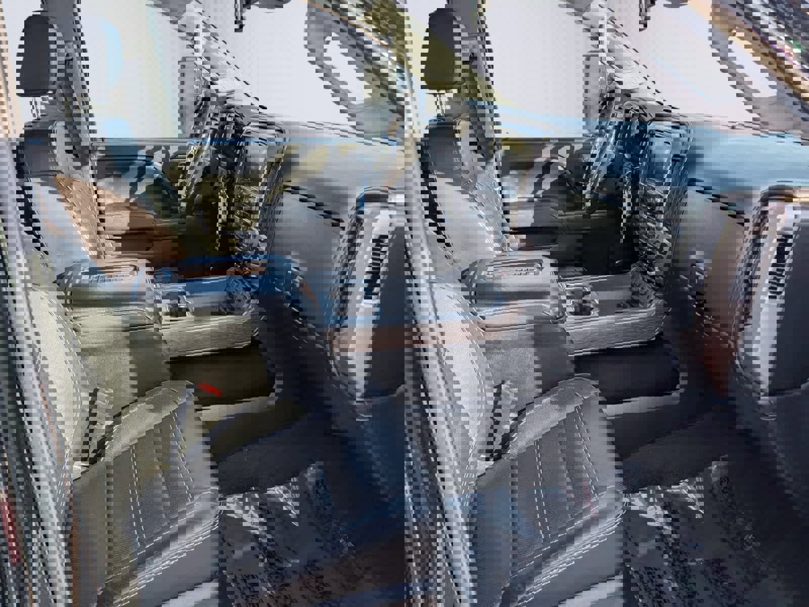 Used 2017 GMC Sierra 2500 Denali w/ Duramax Plus Package image 9