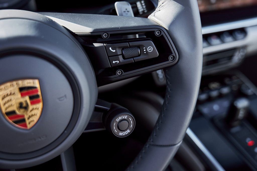 Used 2022 Porsche 911 Turbo S image 48