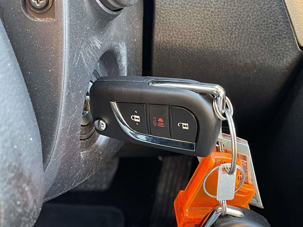 Used 2023 Toyota RAV4 LE AWD/4WD image 14