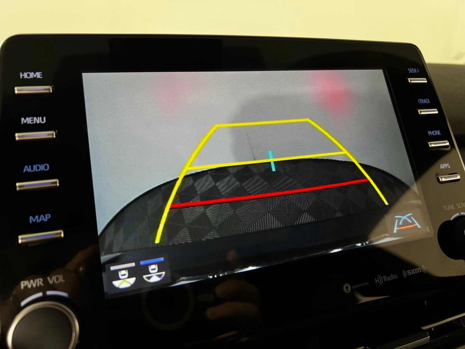 Used 2019 Toyota Avalon XSE FWD image 20