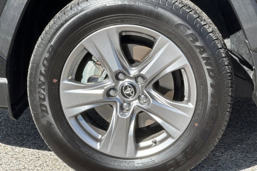 Certified 2025 Toyota RAV4 LE image 25